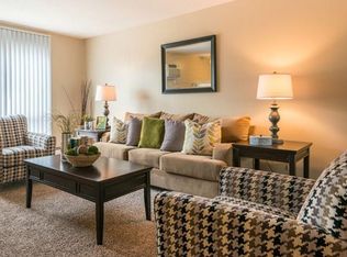 844 4th St SW #202, Forest Lake, MN 55025