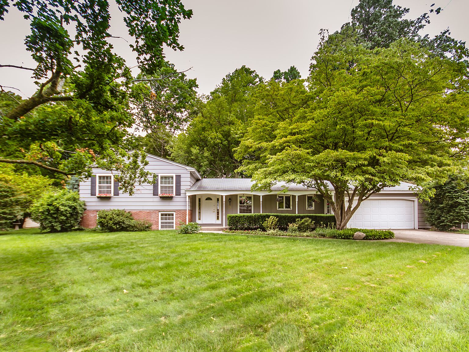 1307 Heather Dr, Holland, MI 49423 | Zillow