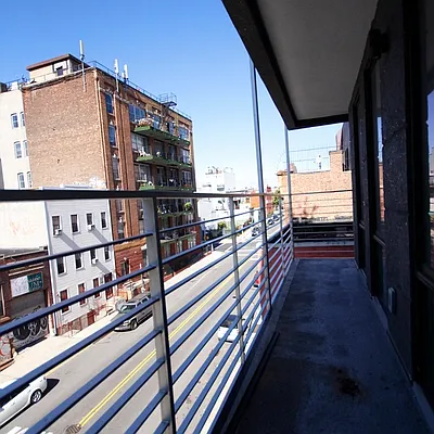 Rented by Nooklyn NYC LLC | media 18