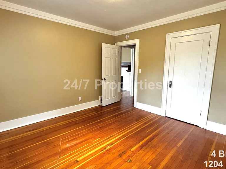 1204 NE 62nd Ave — Photo 10