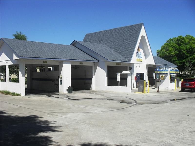 2nd image of 1050 S Volusia Ave
