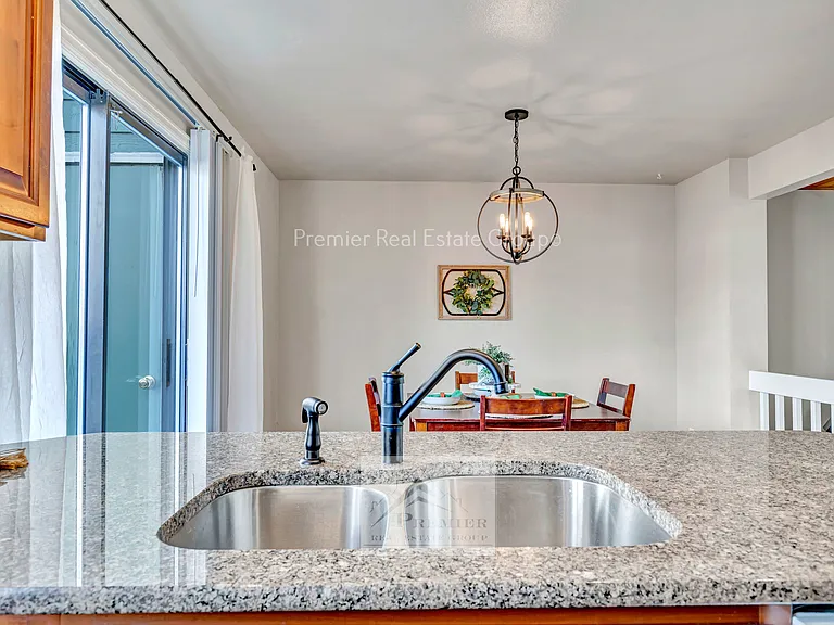 806 London Green Way — Photo 14