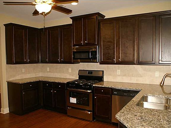 5th image of 625 Aunt Lucy Ln SW Ste 6