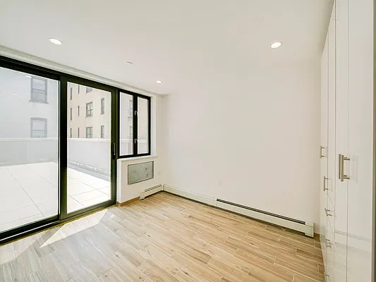 Rented by Bouklis Group | media 2