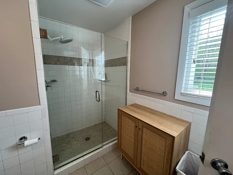 2190 Upland Ave — Photo 16