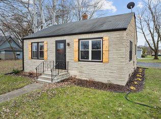 525 W Murdock Ave, Oshkosh, WI 54901