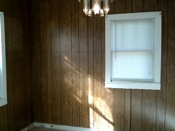 5th image of 236 Evansdale Ave