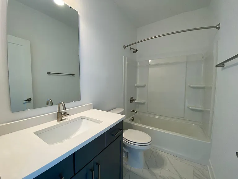 2129 College Ave — Photo 12