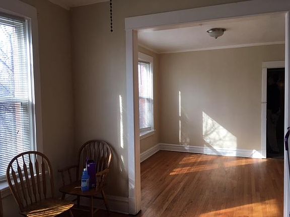 5th image of 5245 N Winchester Ave APT 2