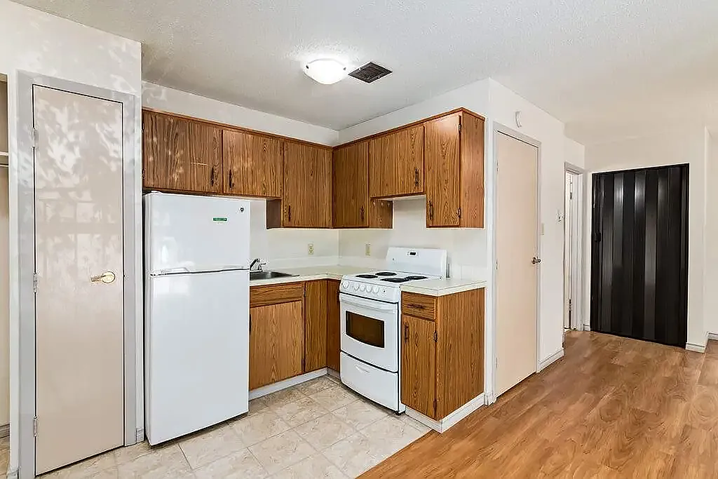 Kosmo Apartments — Photo 4