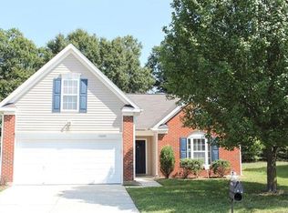 10024 Green Hedge Ave, Charlotte, NC 28269