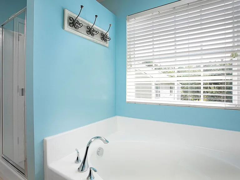427 Stapleford Ln — Photo 13