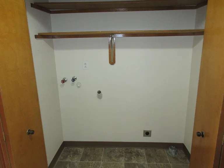 1/2 Off 1st Month's Rent - Two Bedroom w/ Garage — Photo 11