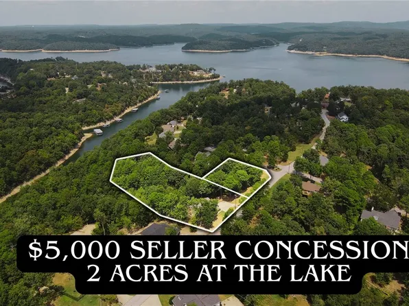 41 Village Rd, Rogers, AR 72756