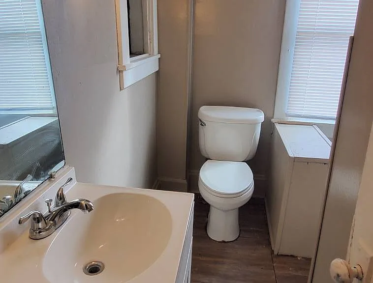 478.5 W Cambridge St NE — Photo 7