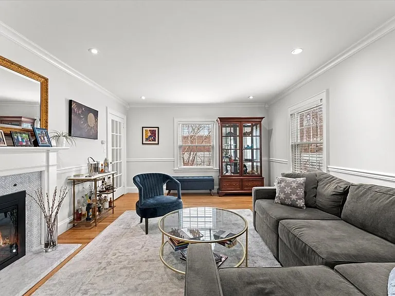 40 Lake Shore Rd — Photo 33
