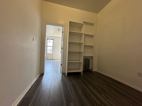5th image of 143 Wilson Ave #3LF