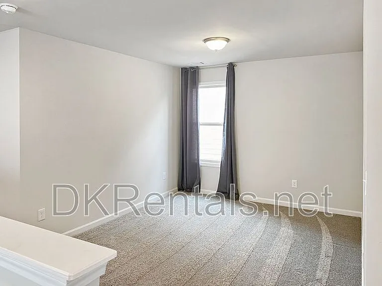 213 Auburn Station Dr — Photo 11