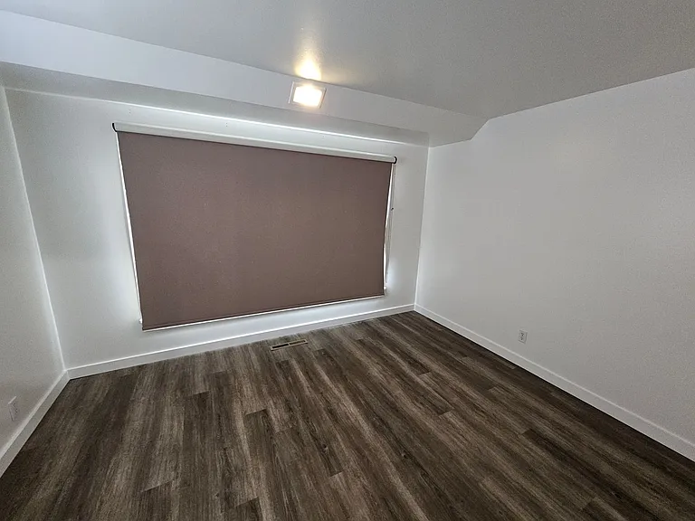 604 Adams Ave — Photo 8