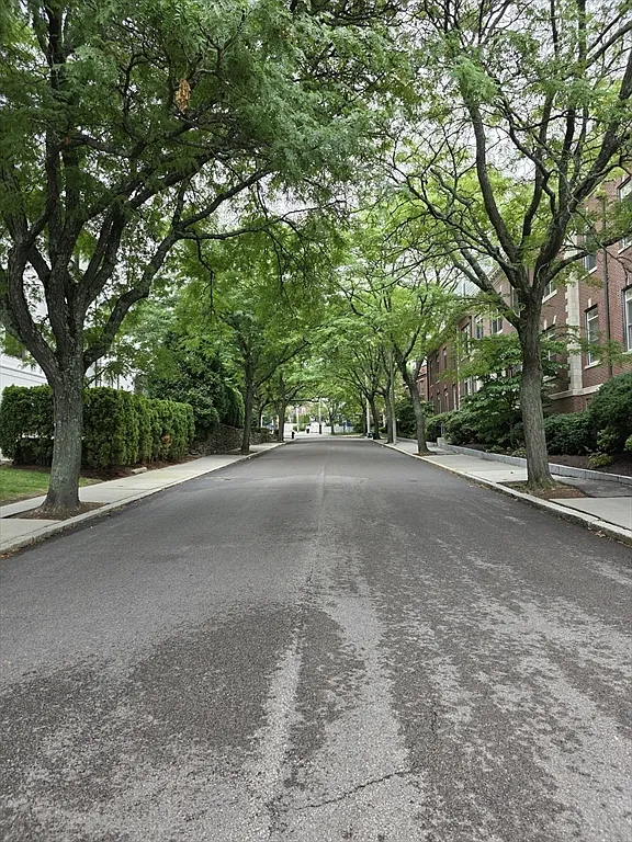 2 bed, 2.0 bath, 1396 sqft, $5,000 — Photo 3