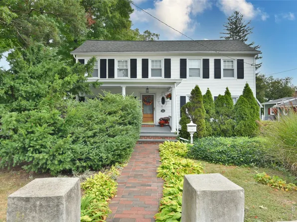 68 W Neck Road, Huntington, NY 11743