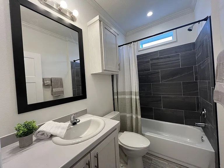 557 Bimini Cay Cir #557 — Photo 7