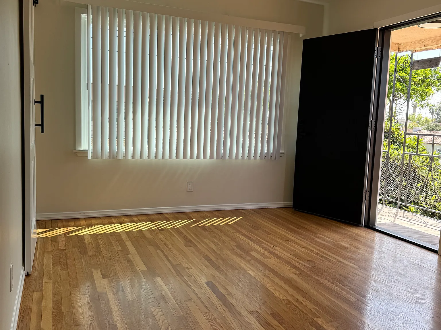 2 bed, 628 sqft, $2,450 — Photo 2