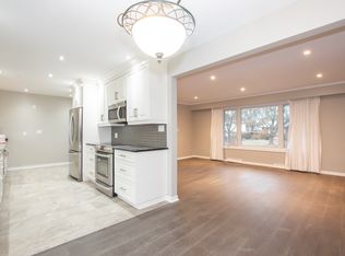 16 Armour Dr, Welland, ON L3C 2N8