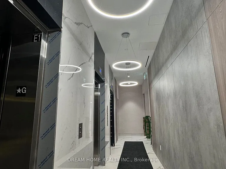 65 Mutual St #1307 — Photo 2