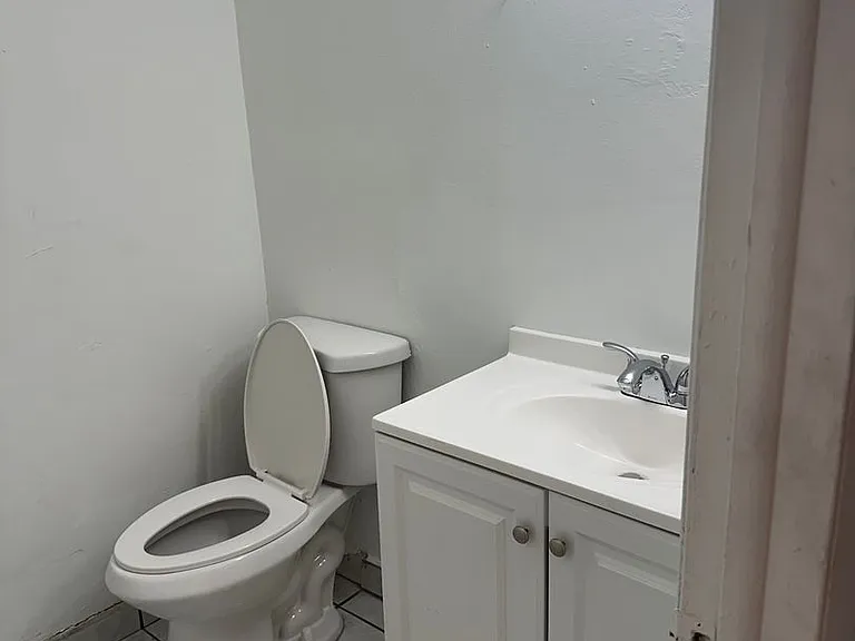 931 SW 20th Ct — Photo 22