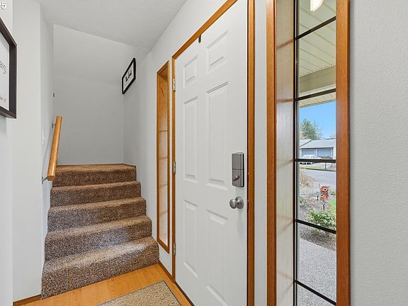 5th image of 105 W Pinehurst Ct