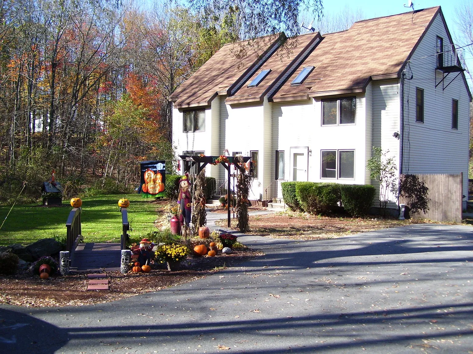 Welcome Home to Hudson Ridge! — Photo 2