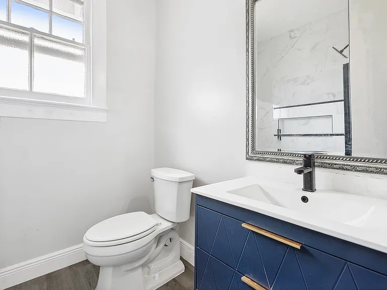 2217 Jefferson Ave — Photo 1