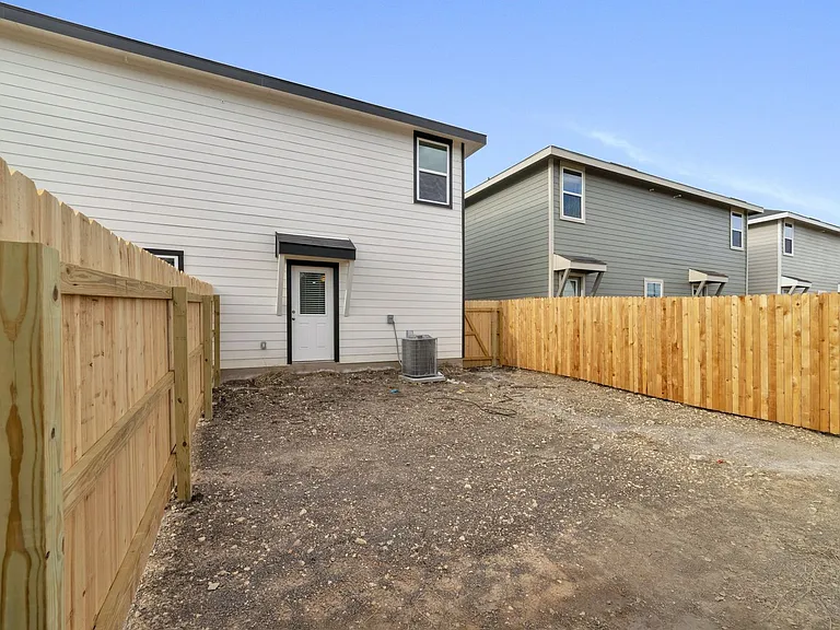 7356 Misty Ridge Dr — Photo 21