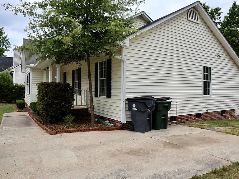903 Delham Rd — Photo 2