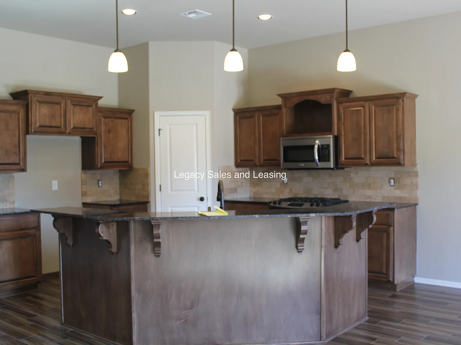 11910 E 105th PL N- Beautiful 3/2/3 + Flex Room in Owasso. Comm. Pool! — Photo 3