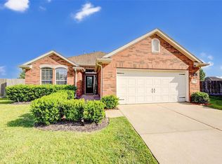 2010 Myrtle Crest Ct, Pearland, TX 77581