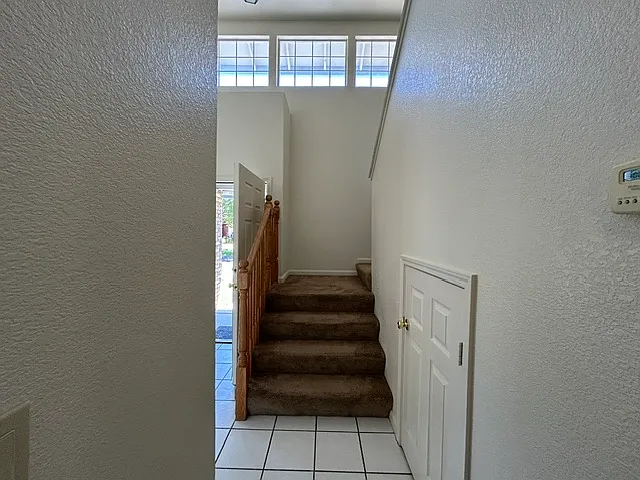 201 Sapphire Ct — Photo 7