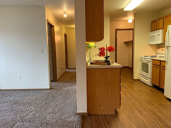 3rd image of 1515 14th Ave E #20