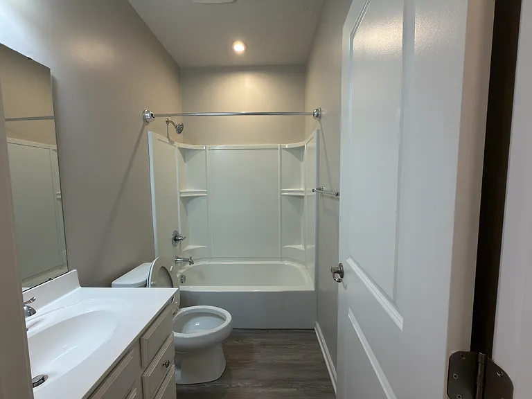 2125 Schmidt Dr — Photo 38
