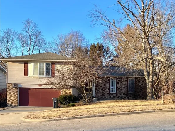 402 W Ash Ave, Decatur, IL 62526