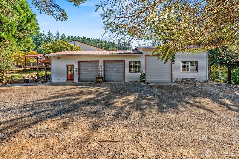 2nd image of 2605 Mt Brynion Road