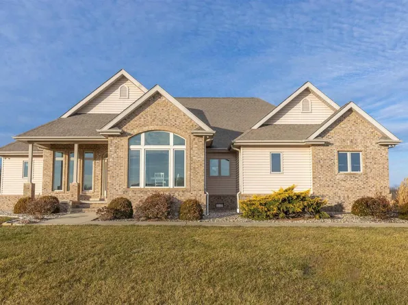 15228 E Holland Dr, Mount Vernon, IL 62864