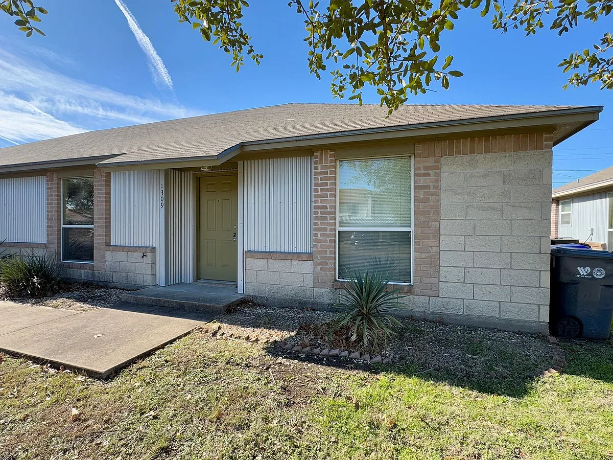 Building Photo - 1311 Chapel Creek Rd