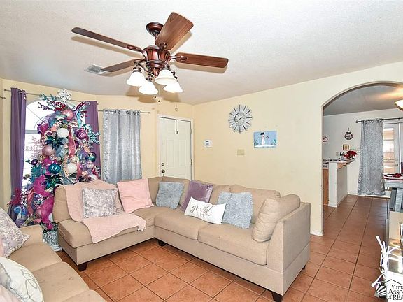 3rd image of 1558 N 9th Ave