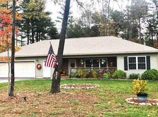 5 Sawyer Ln, Morrisonville, NY 12962