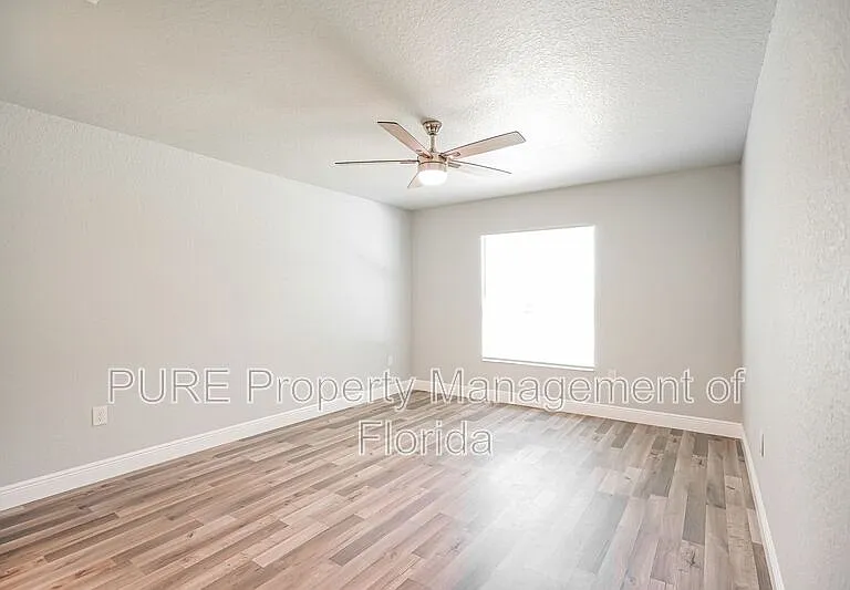 6419 NW 57th Ave — Photo 11