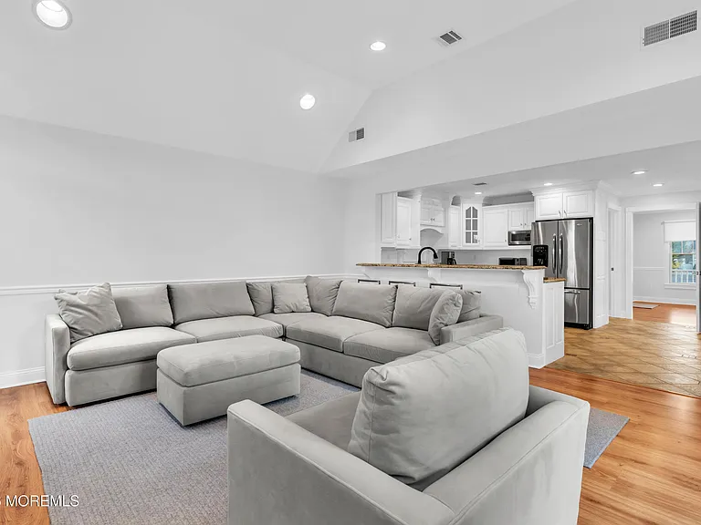 7 Anderson St — Photo 18