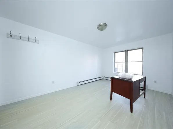 517 Milford Street image 19 of 32