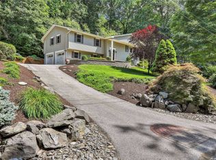 15 Hemlock Hl, New Windsor, NY 12553
